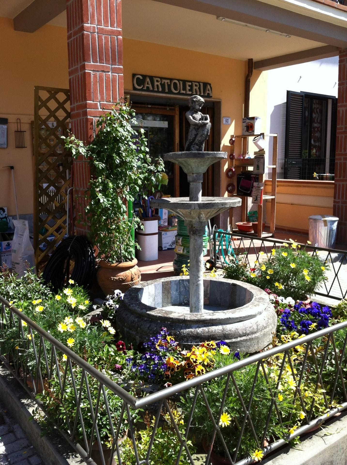 Ferramenta Ruglioni cover